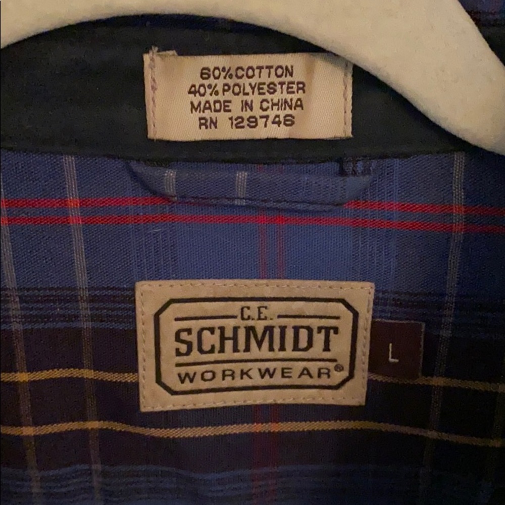 Button down - Picture 2 of 3